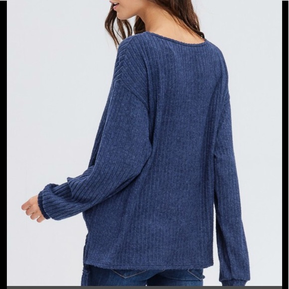 Navy soft knit balloon sleeve top ( LAST ONE ) - Picture 4 of 4